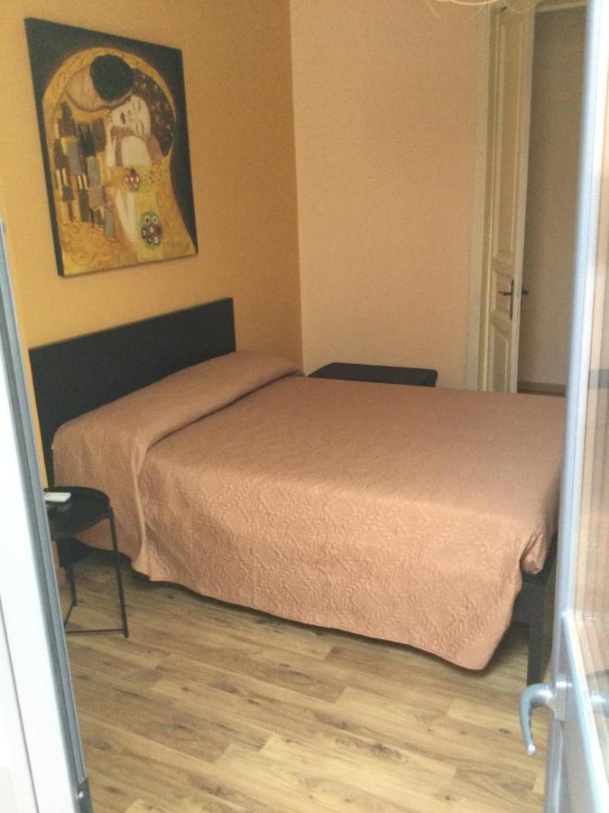 B&B Affittacamere Trigona Misterbianco Bagian luar foto